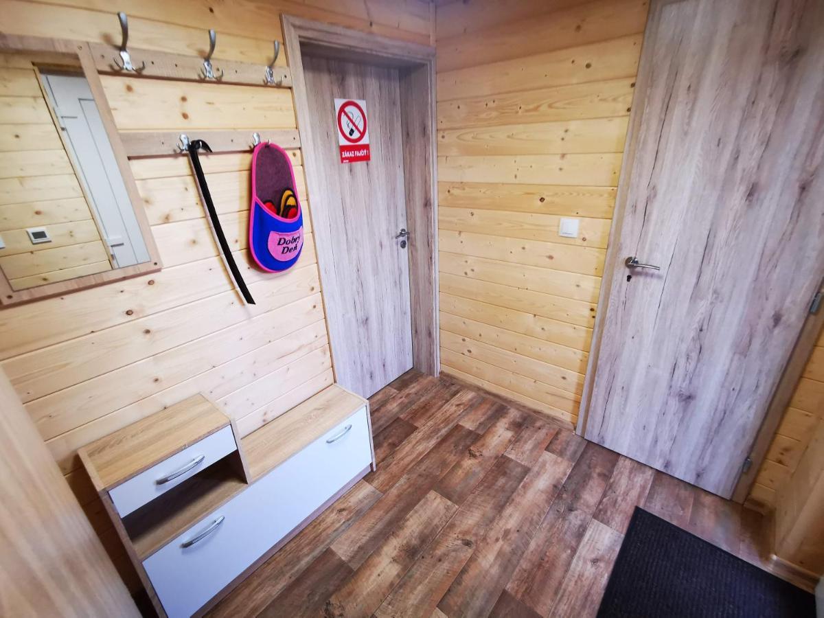 Chata Baska Na Liptove S Vlastnym Dvorom Liptovský Mikuláš Exteriör bild