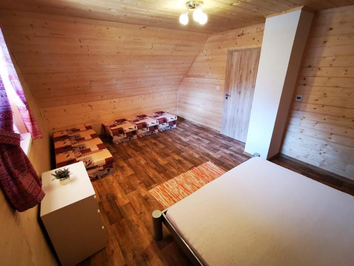 Chata Baska Na Liptove S Vlastnym Dvorom Liptovský Mikuláš Exteriör bild