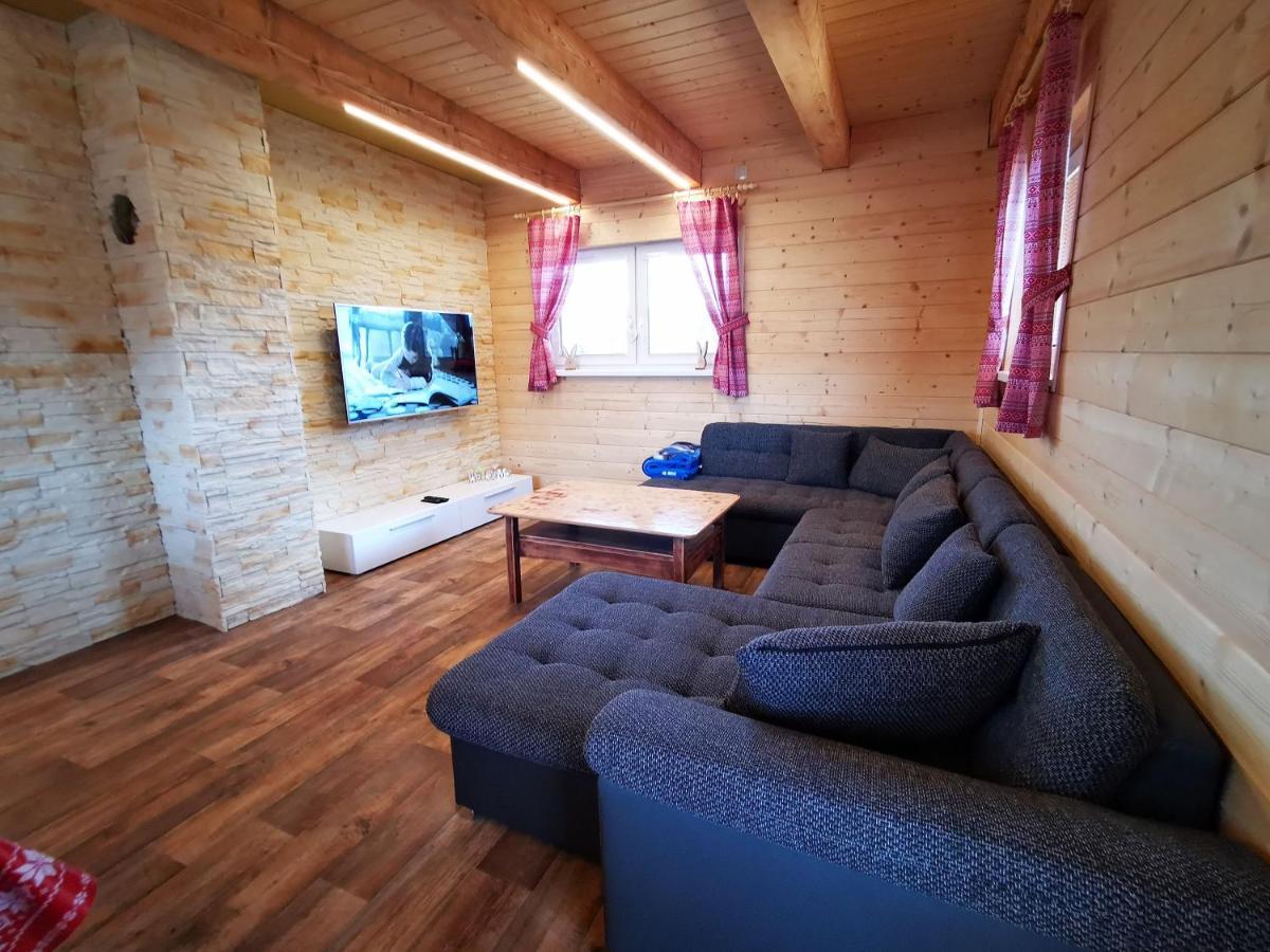 Chata Baska Na Liptove S Vlastnym Dvorom Liptovský Mikuláš Exteriör bild