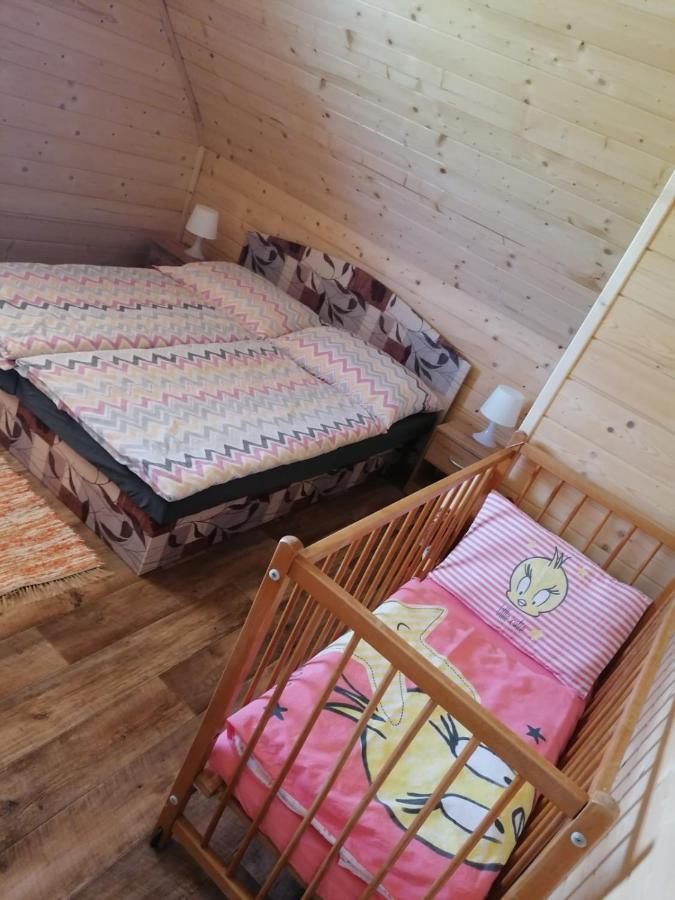 Chata Baska Na Liptove S Vlastnym Dvorom Liptovský Mikuláš Exteriör bild